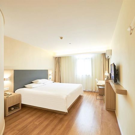 Hanting Hotel Fuzhou Wuyi Square Exterior photo
