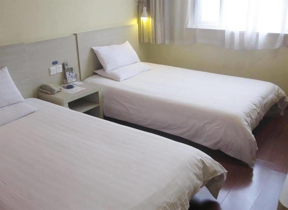 Hanting Hotel Fuzhou Wuyi Square Exterior photo